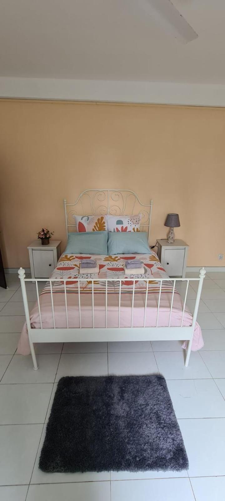 Bed and breakfast Ja-Elas French Touch Chambre photo